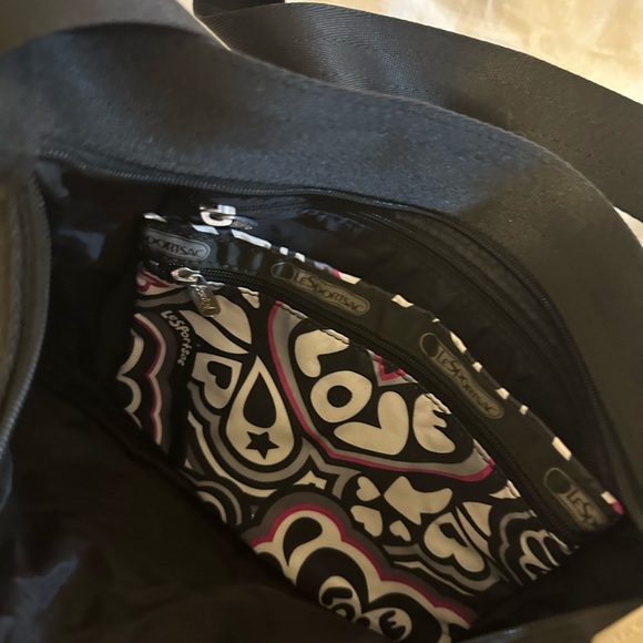 NWOT LeSportsac deluxe everyday bag - Picture 6 of 7